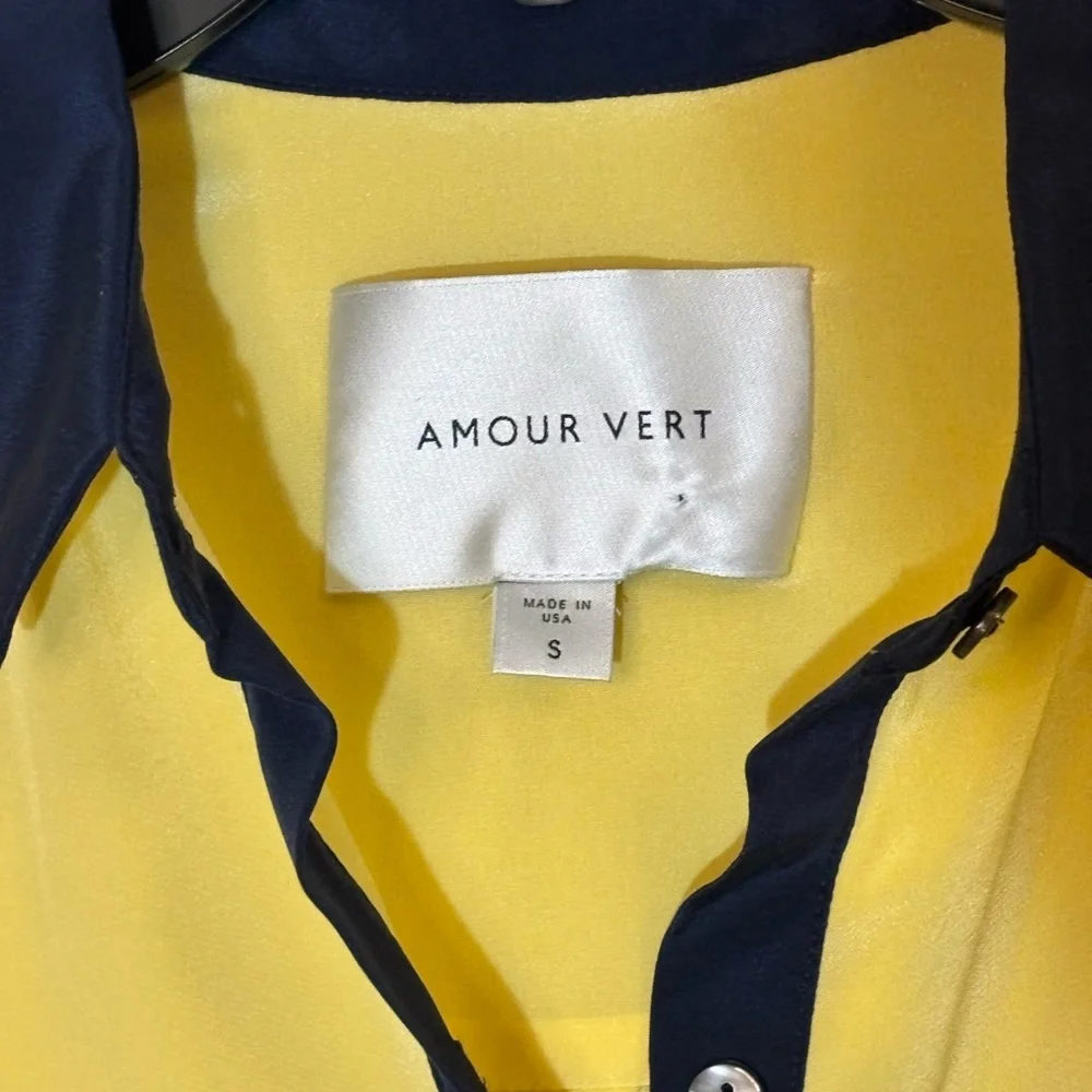 Amour Vert Yellow Color Button Down Blouse with Pocket 100% Silk Small S - Picture 2 of 8